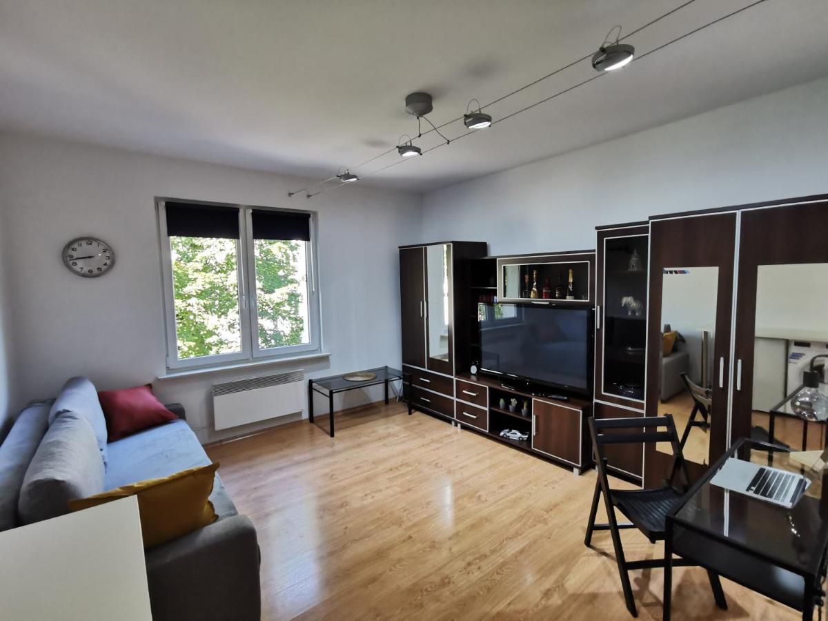 Small Apartament In Heart Of Boleslawiec City Exterior foto
