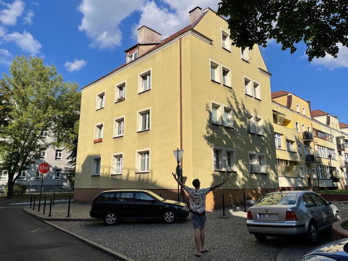 Small Apartament In Heart Of Boleslawiec City Exterior foto